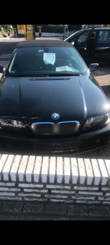 BMW 3er E46 Cabrio 323i Schwarz