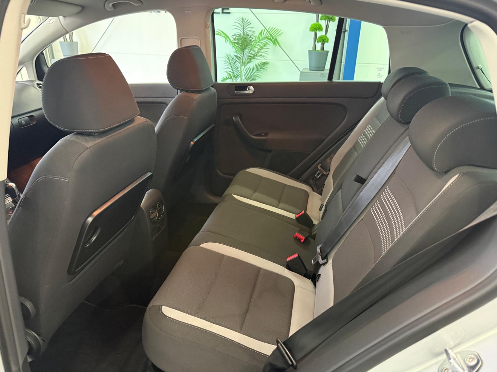 Volkswagen Golf Plus 1.4 TSI*AUTO*NAVI*TMP*PDC*AHK*SHZ*KLIM