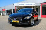 Volvo V60 1.6 T3 Momentum Aut. Navi|LMV|Clima|PDC - Volvo V60: Scheckheftgepflegt