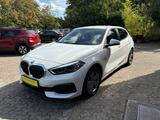BMW 118 Baureihe 1 Lim. 118 i HUD LED NAVI wenig KM! - BMW 118 mit Benzin-Antrieb