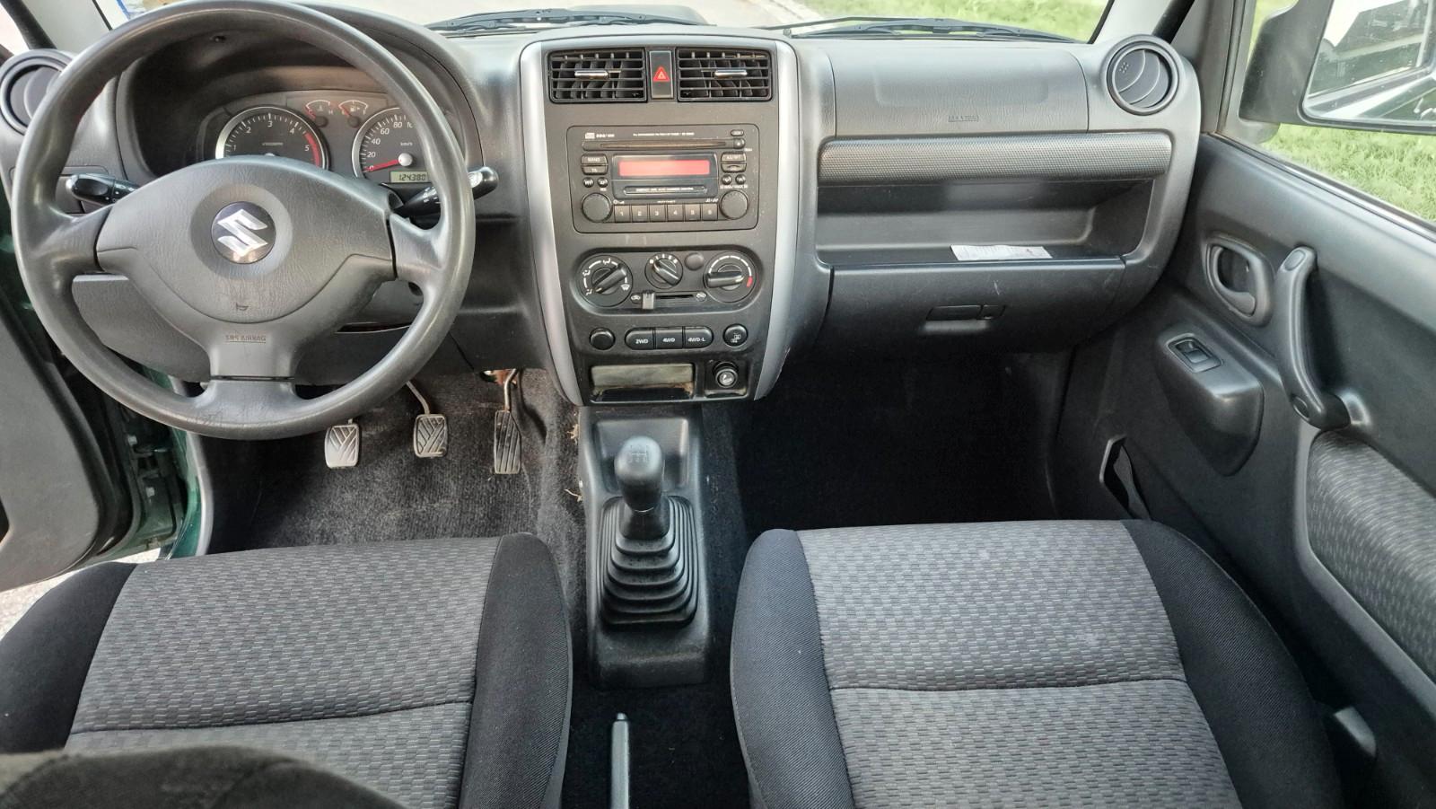 Suzuki Jimny 1.5 DDiS Comfort | 86 ch | BVM | Attelage | Vitres électriques | Rétroviseurs électriques