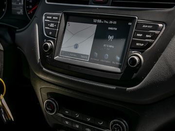 Hyundai i20 YES! Plus Navi Kamera Spurhalteassistent