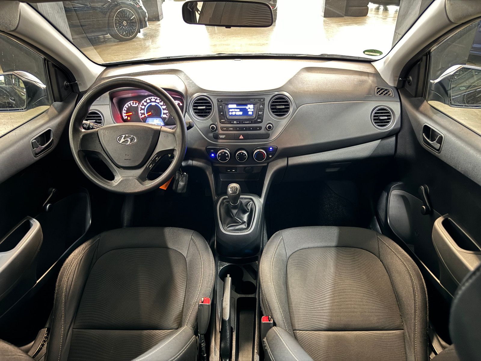 Fahrzeugabbildung Hyundai i10 CLASSIC FACELIFT MODELL TÜV BIS 03.2027