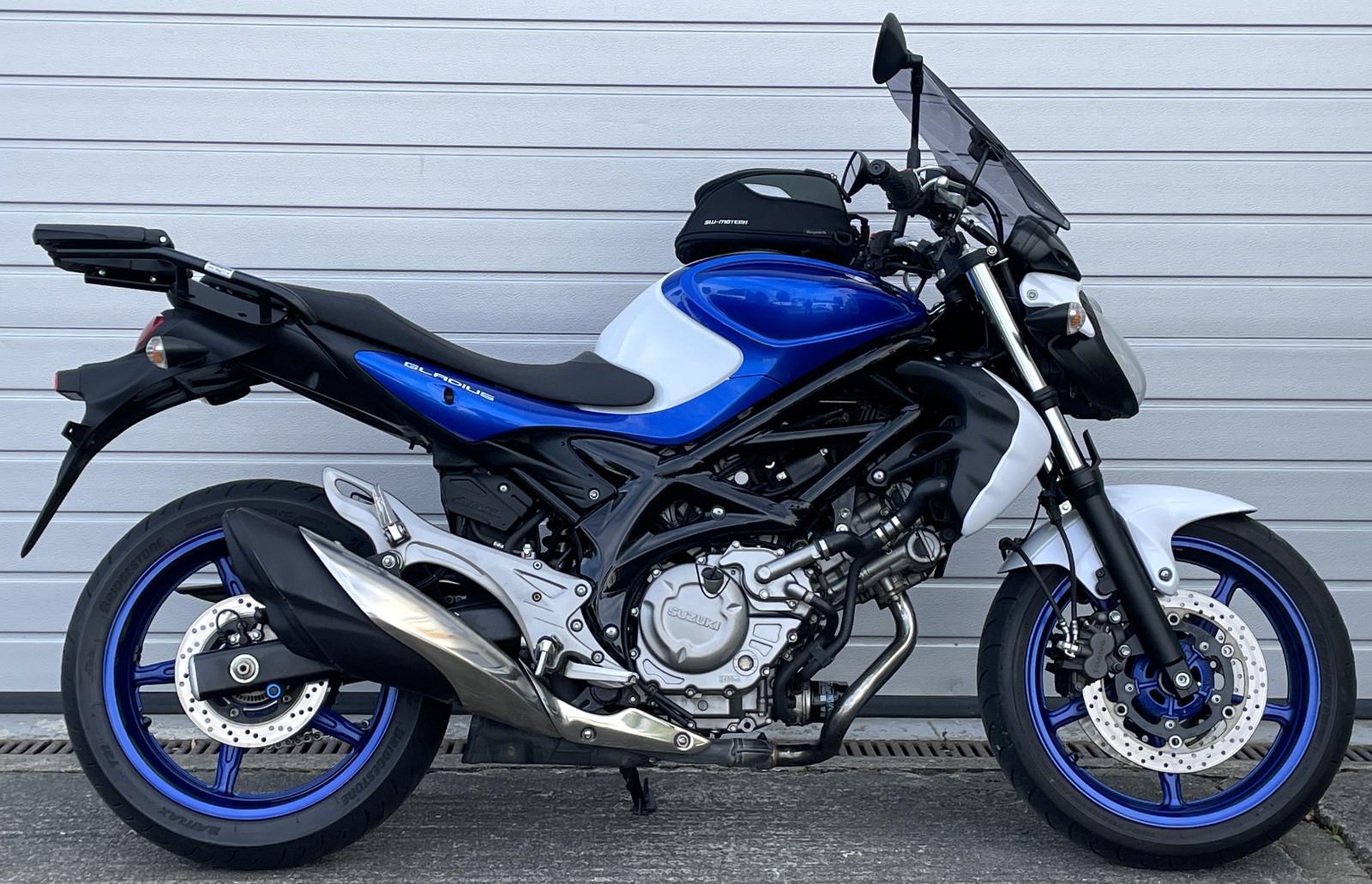 Suzuki SFV Gladius 650 ABS, 1. Hand, Scheckheft, Extras