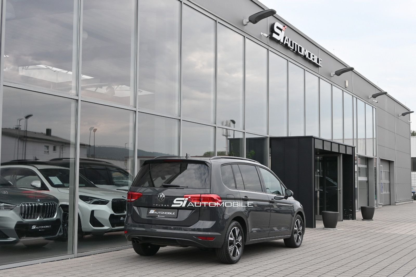 Fahrzeugabbildung Volkswagen Touran 2.0 TDI °UVP61.090€°ACC°AHK°DYN°PANO°SHZG