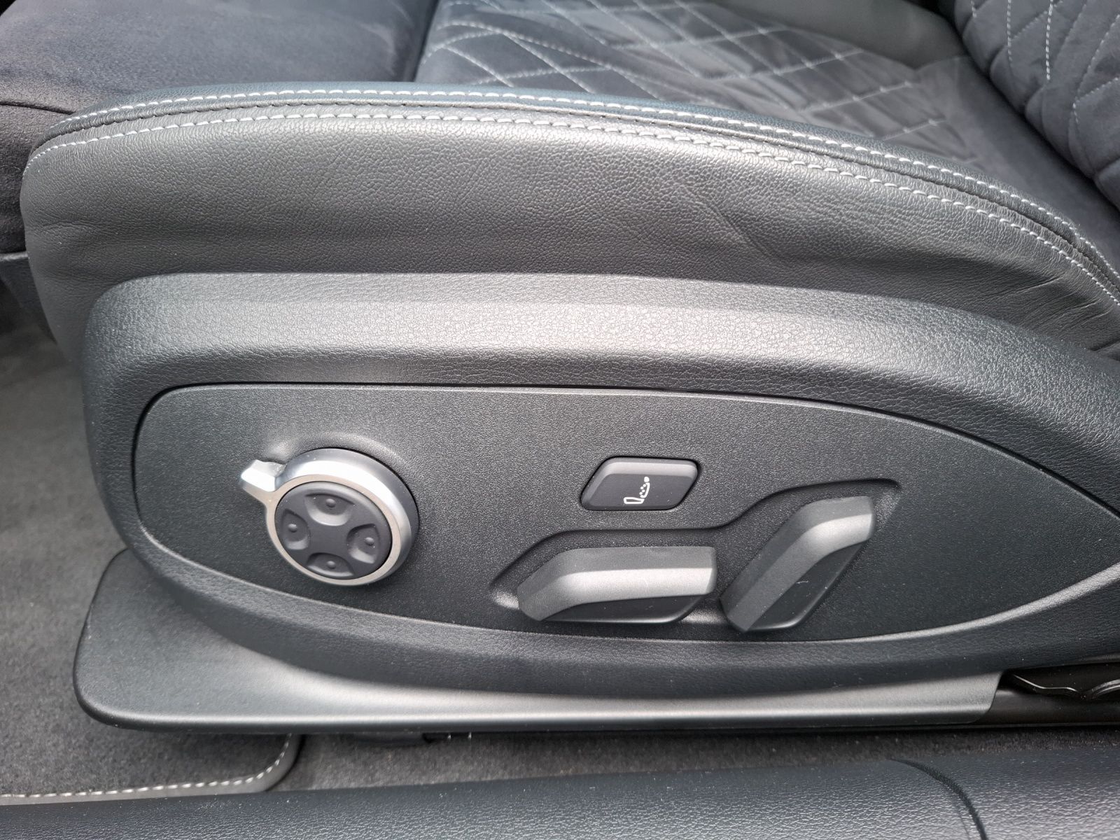 Fahrzeugabbildung Audi A5 Sportback 50 TDI quattro STH Matrix AHK Navi