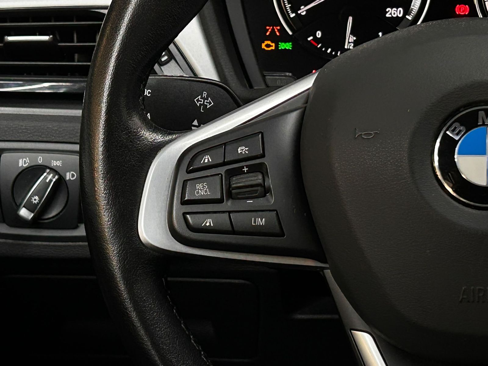 Fahrzeugabbildung BMW X1 25e xDr Advant LEDER+LED+NAVI+SHZ+ACC+PDC+MF+
