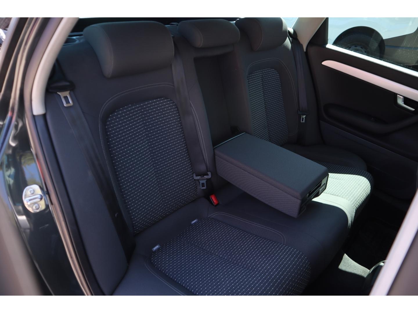 Seat Exeo 2012 — photo 25