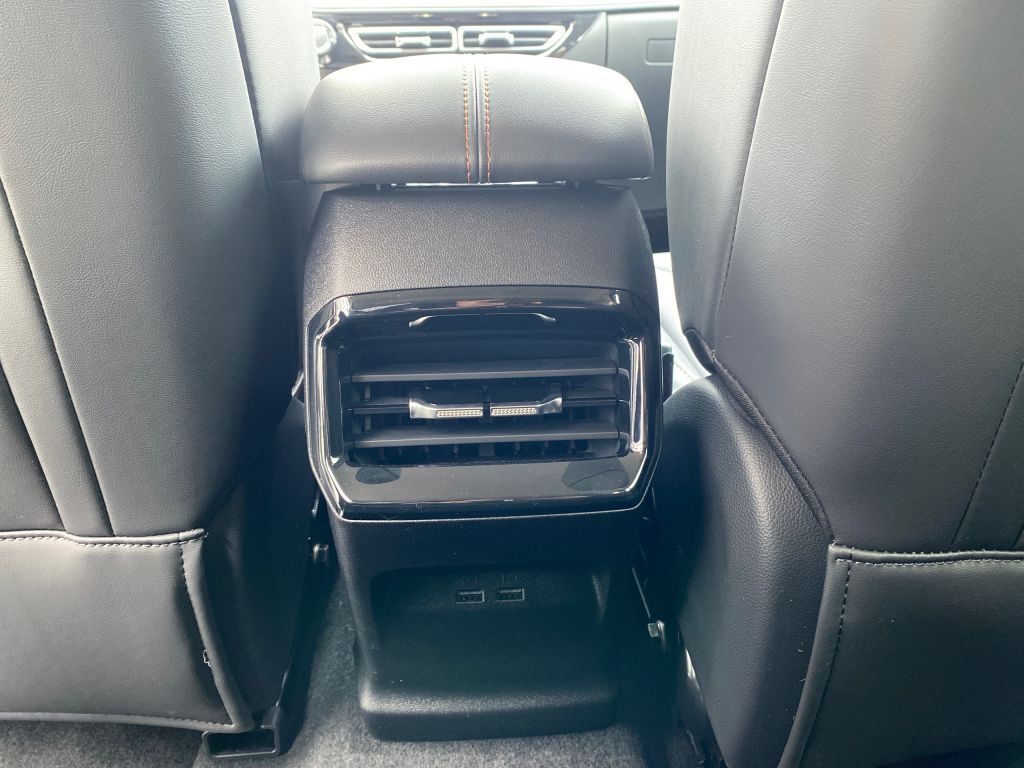 Fahrzeugabbildung MG HS 1.5T Automatik Luxury *Allwetter*LED*Cam*