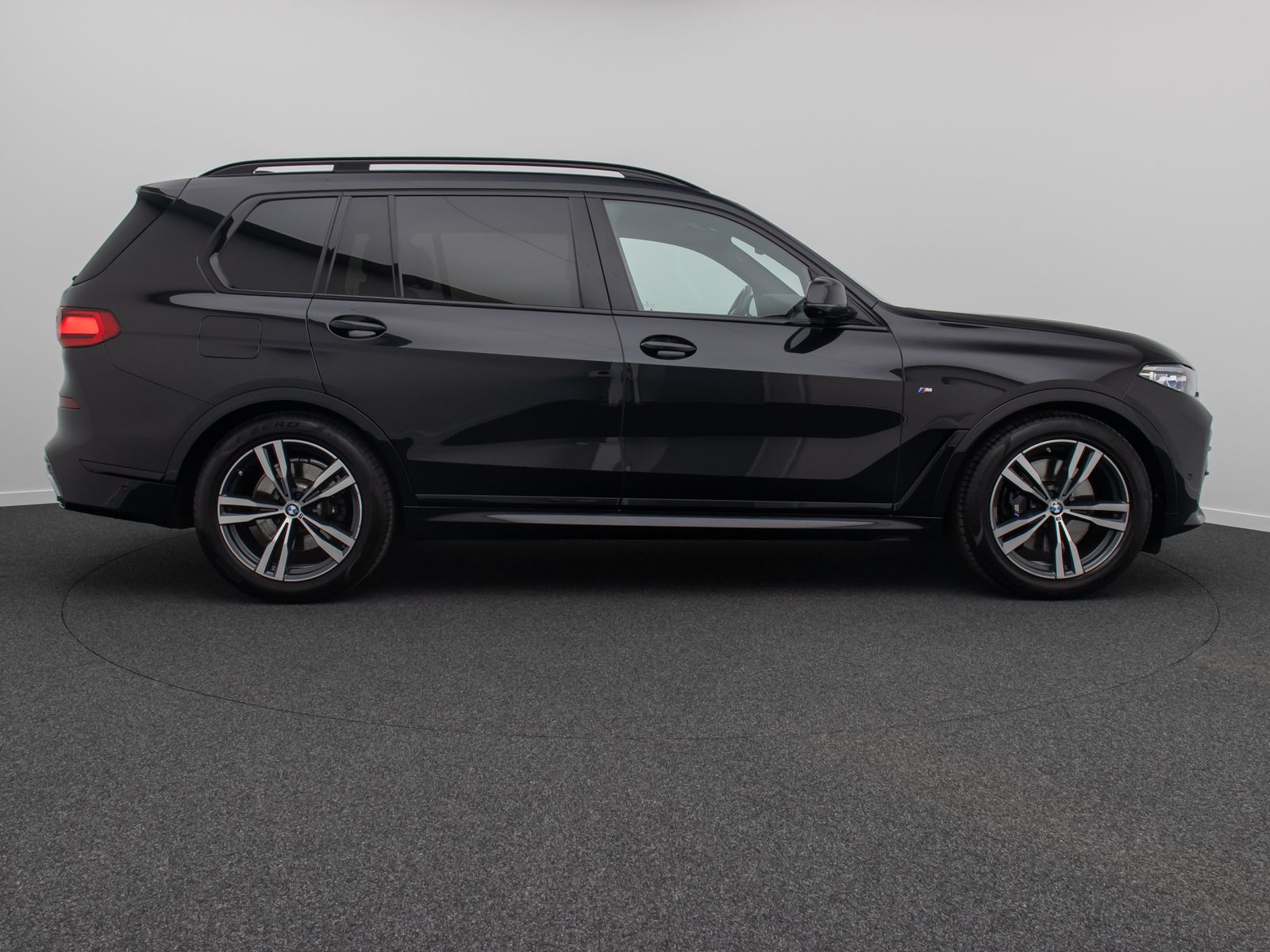 Fahrzeugabbildung BMW X7 xD40d  M Sport 360°Laser DAB Soft-Cl DisplKey