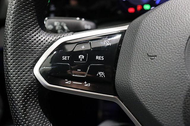 Golf GTE 1.4 TSI eHybrid ACC NAVI AHK KAMERA SPO