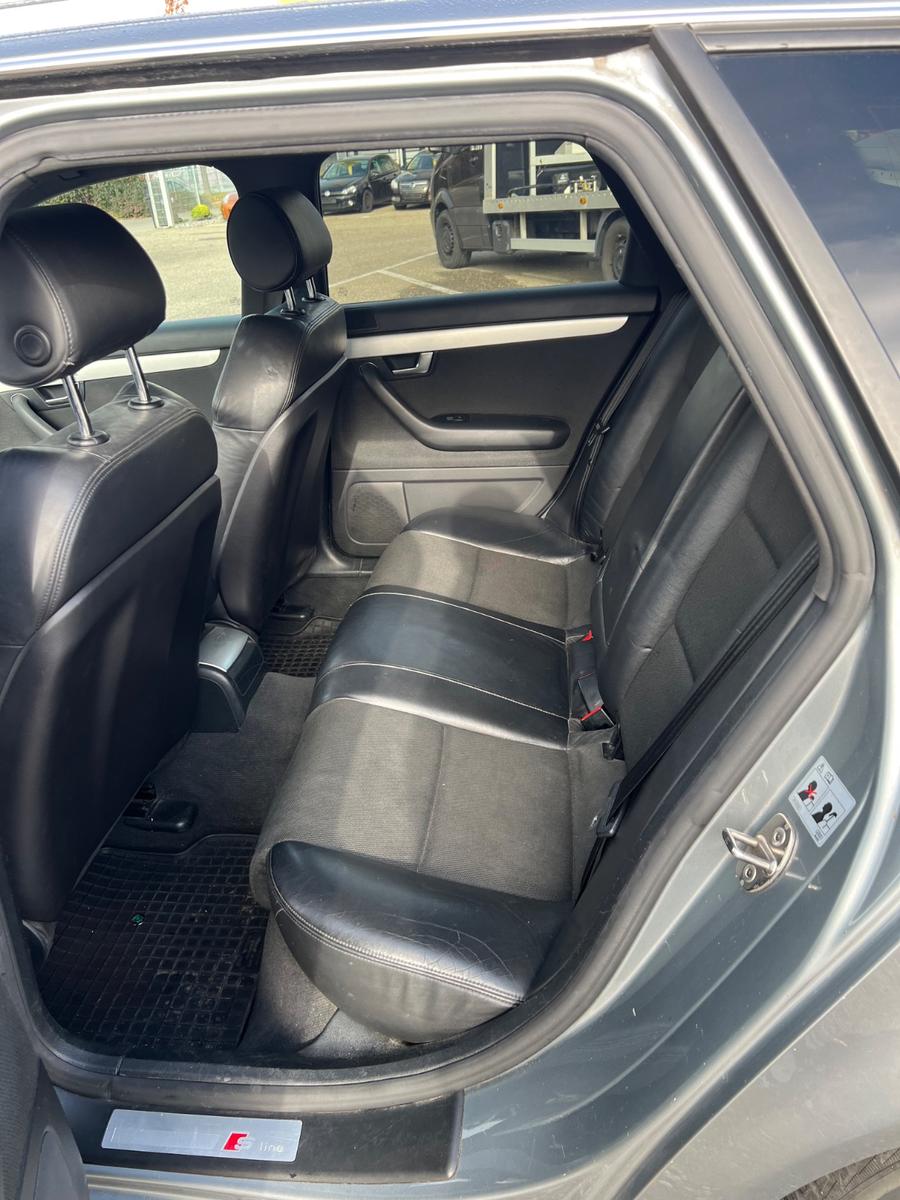 Audi A4 2008 — photo 8