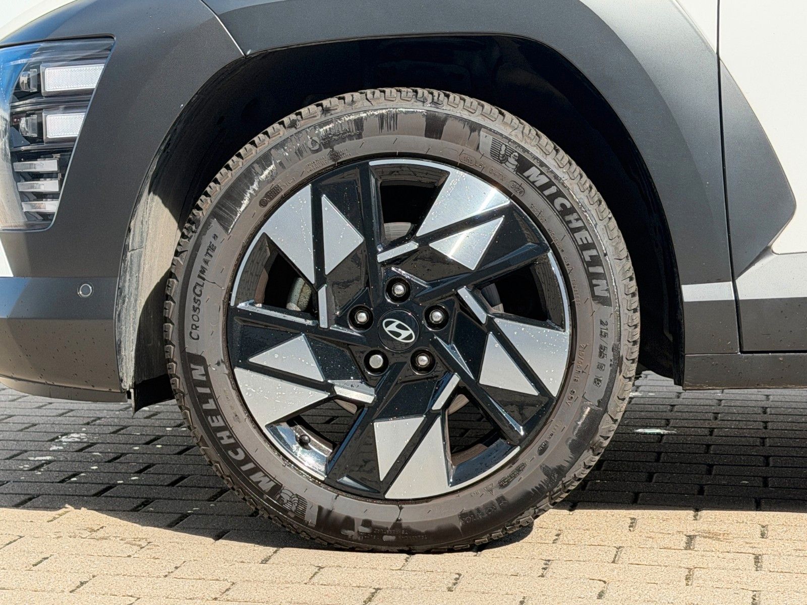Fahrzeugabbildung Hyundai KONA 1.0 T-GDI Prime *Allwetter*ACC*LED*BOSE*360