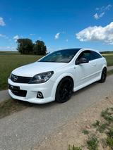 Opel  Astra H OPC Race Camp Edition | 241 PS - Opel Astra aus 2009: Opc