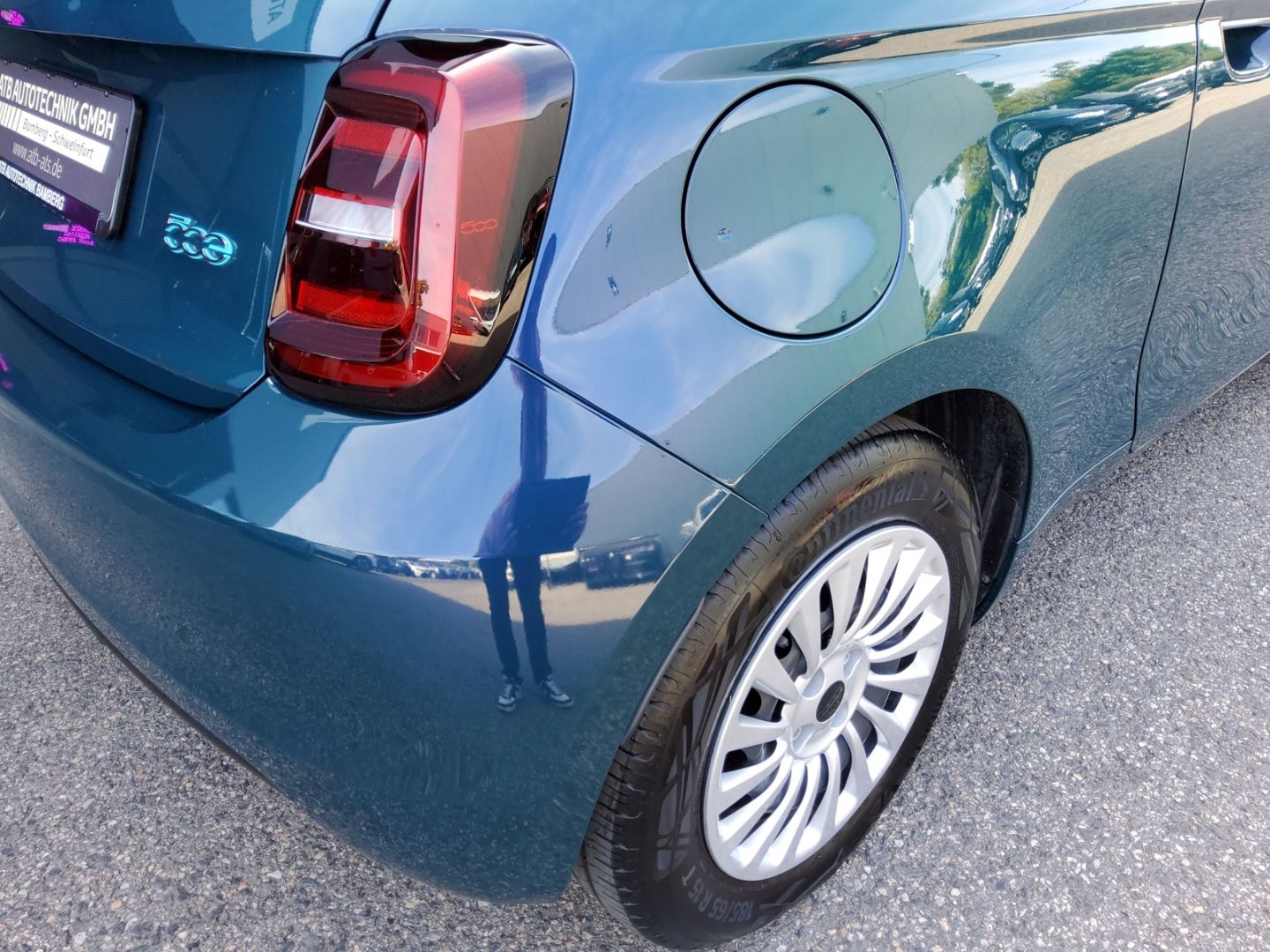 Fahrzeugabbildung Fiat 500e 42kWh LED Navi Carplay Tempomat Keyless