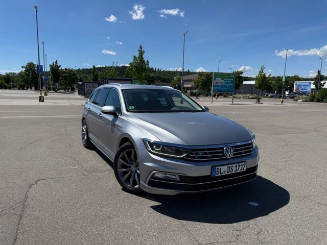 VW Passat 2.0 TDI SCR 140kW DSG Comfortl. Varia...