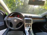 Volkswagen Passat 1.8 TSI DSG Comfortline Comfortline - Volkswagen Passat: Limousine, 1.8