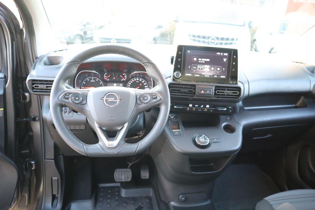 Fahrzeugabbildung Opel Combo Life 1.2 Turbo Aut. Ultimate+Navi+Panorama