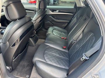 Audi A8 - 7