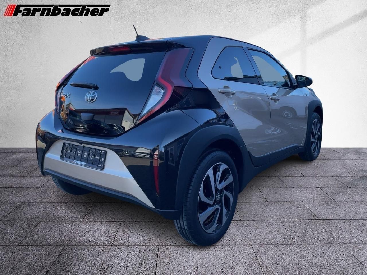 Fahrzeugabbildung Toyota Aygo X 1,0 l Teamplayer