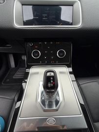 Land-Rover Range Rover Evoque - 10