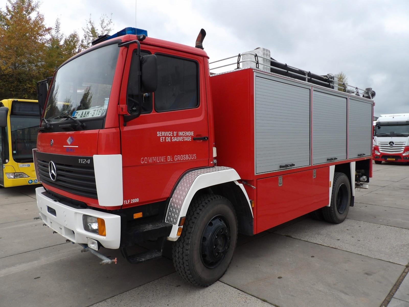 Mercedes-Benz 1124AF-SCHALTER-MIT PUMPE+TANK