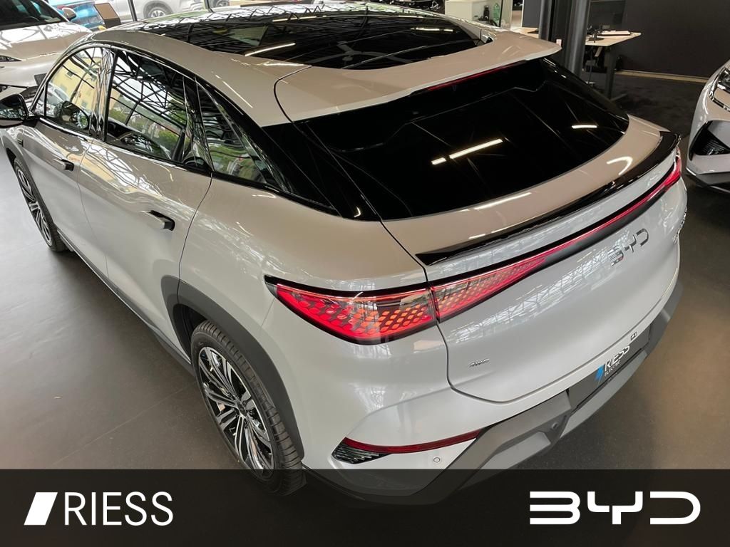 BYD SEALION 7
