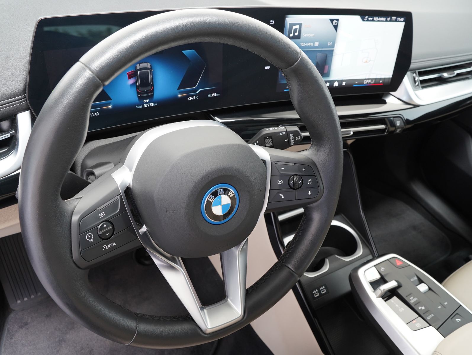 BMW iX1 30 xDrive xLine LED/PANORAMA/HEAD-UP/SOH foto 8
