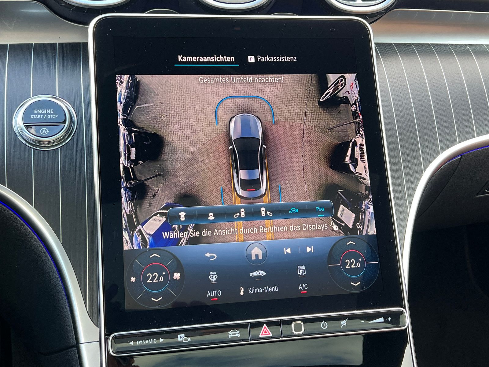 Fahrzeugabbildung Mercedes-Benz CLE 200 AMG LINE PREMIUM PANORAMA SITZKLIMA