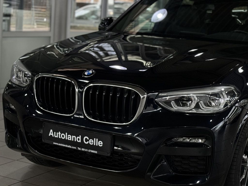 Fahrzeugabbildung BMW X3 xD30d M Sport Panorama Kamera HUD DAB H/K 20"