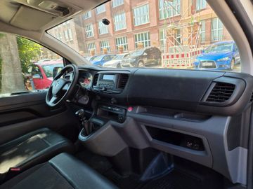 Opel Vivaro - 9