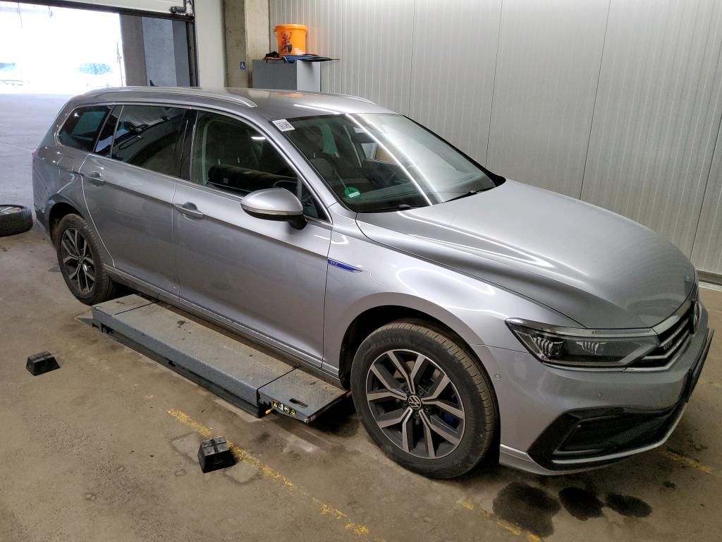 Volkswagen Passat Variant GTE 1.4 TSI/MATRIX/AHK/TRAVEL imagem 2