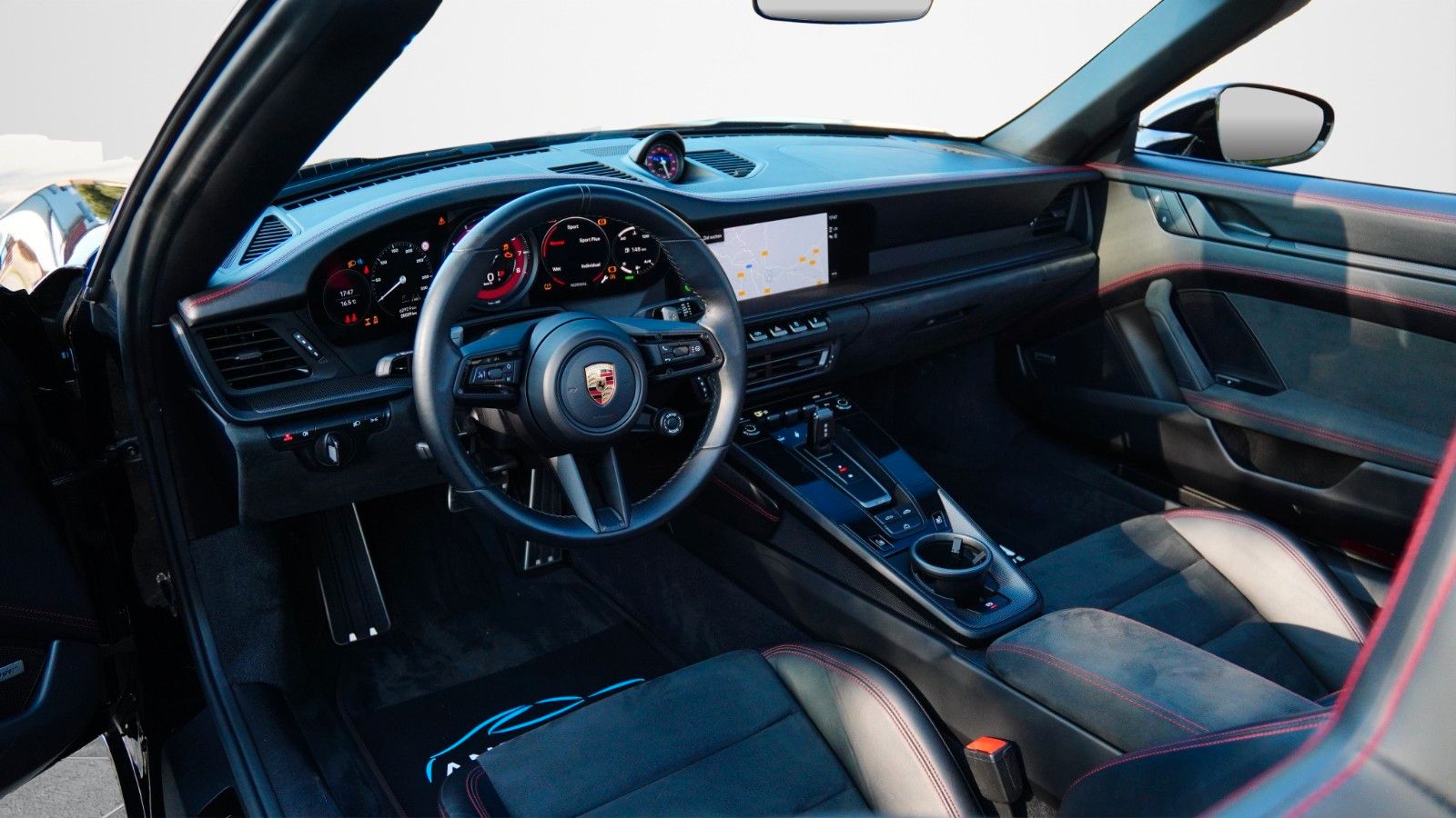 Fahrzeugabbildung Porsche CARRERA 4 GTS CABRIO CARBON BOSE KAM RACETEX