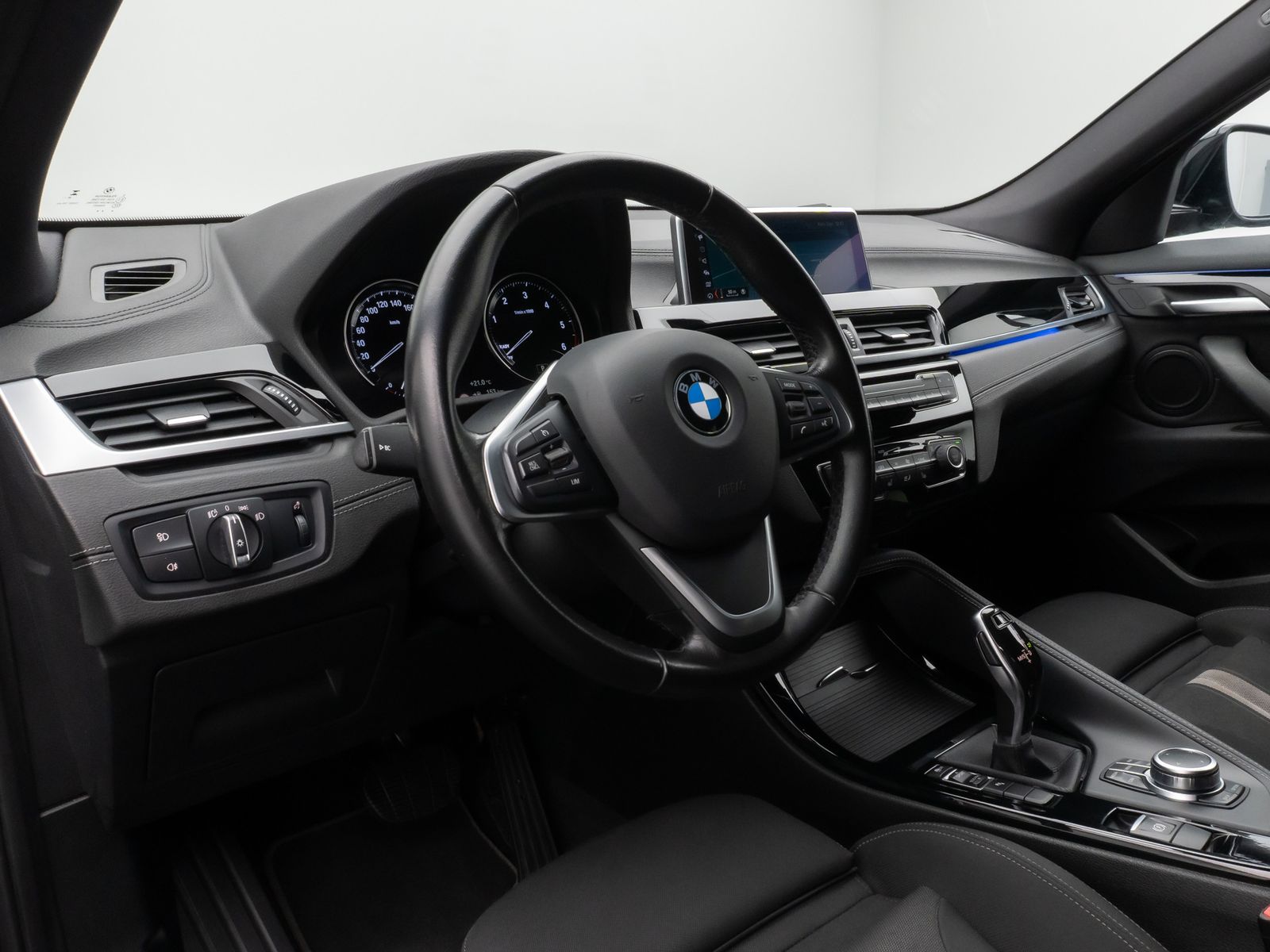 Fahrzeugabbildung BMW X2 sD18d Kamera DAB LED Geschwindigkeitsr Sport