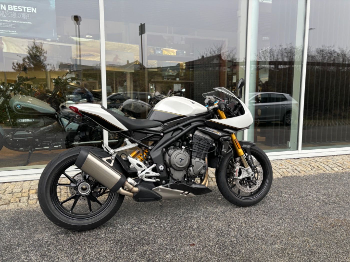 Fahrzeugabbildung Triumph Speed Triple 1200 RR