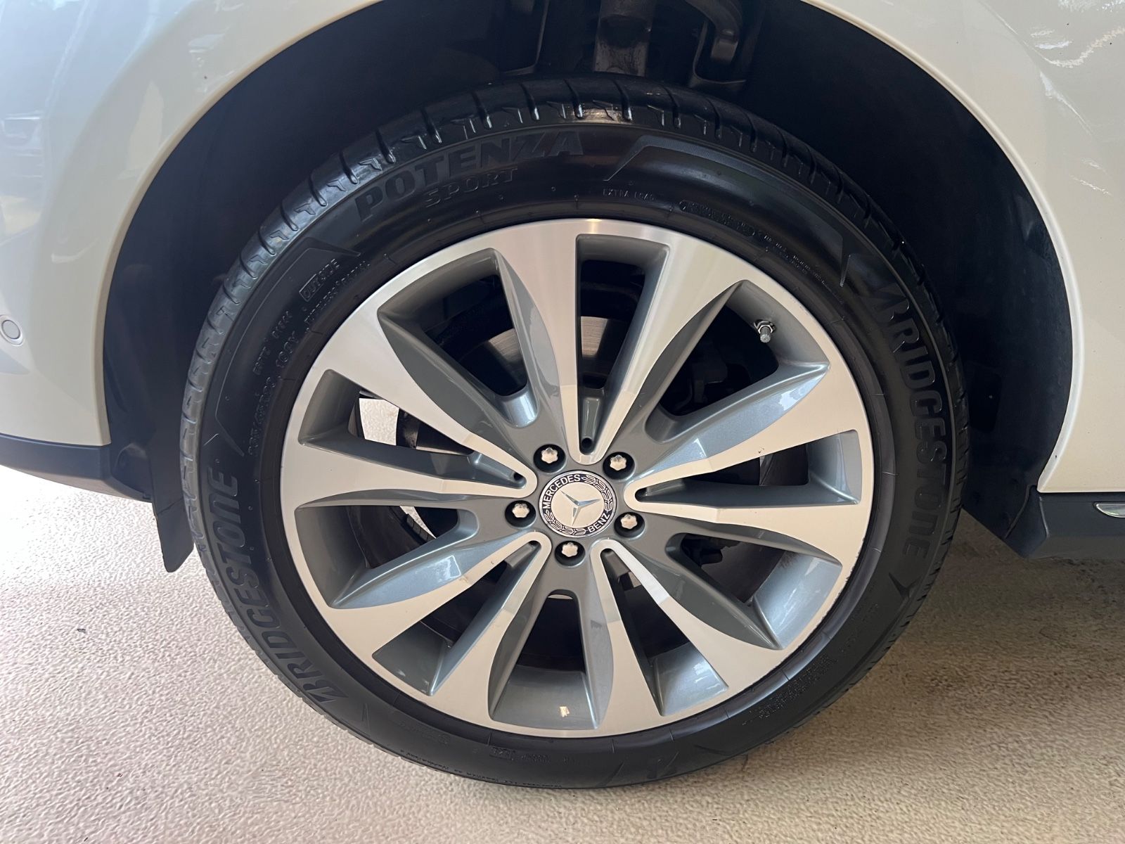 Fahrzeugabbildung Mercedes-Benz ML 350 d BlueTec 4Matic * 1.HAND * GEPFLEGT *