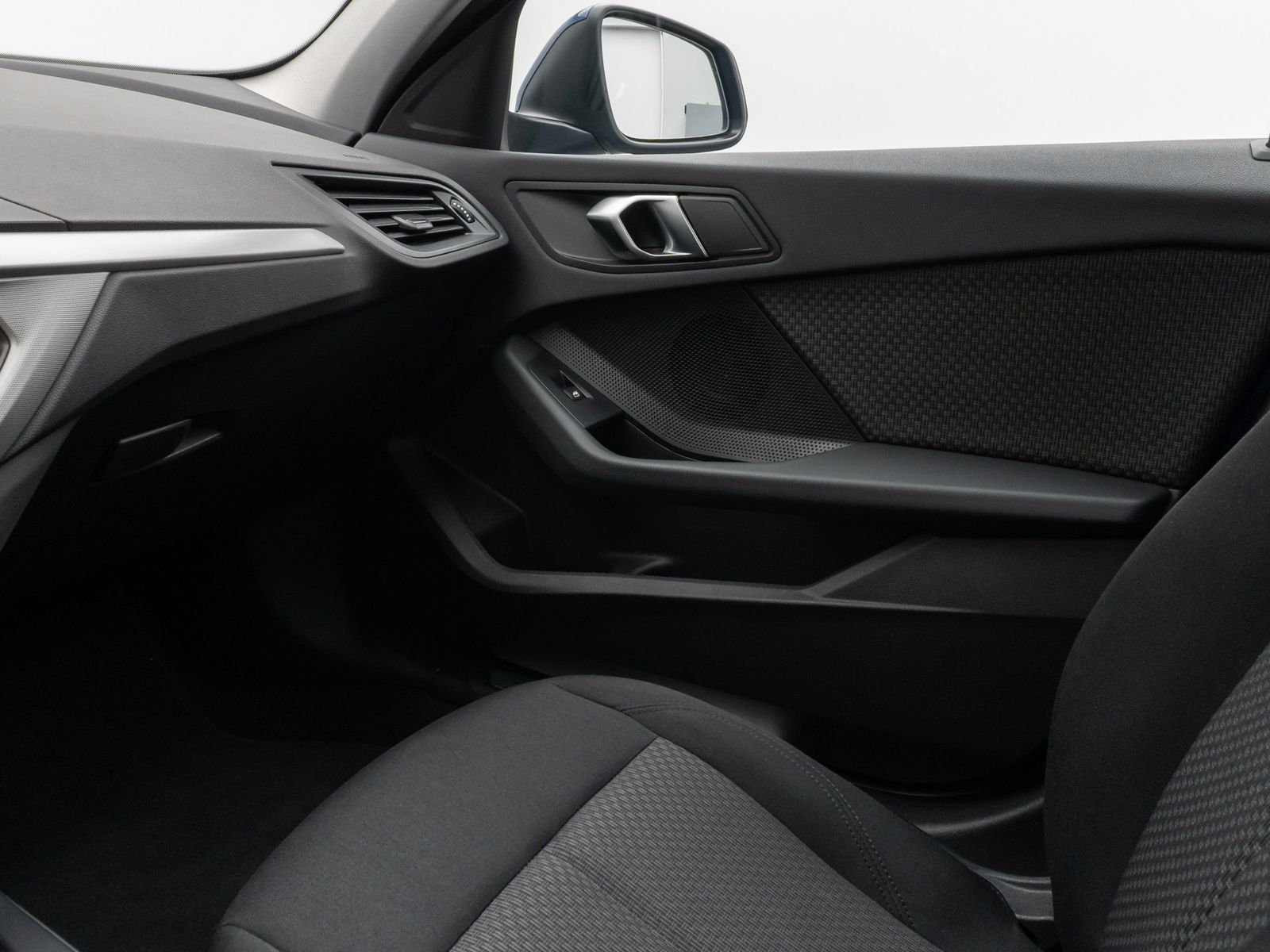Fahrzeugabbildung BMW 118i DAB CockPitPro Geschwindigkeitsreg LED PDC