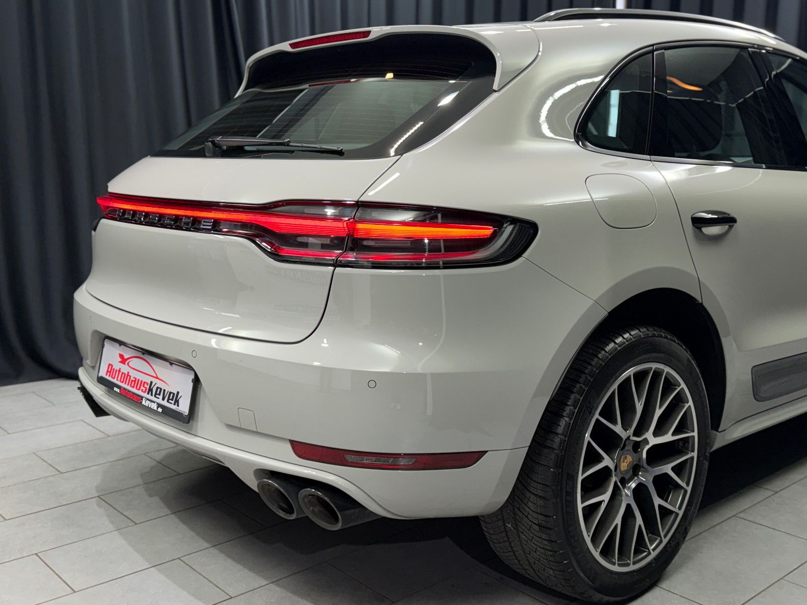 Fahrzeugabbildung Porsche Porsche Macan S |360°|AHK|Dt.-FAHRZEUG