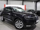 Volkswagen Tiguan 1.4 TSI DSG 4M OFFROAD HIGHLINE PANORAMA - mit Benzin-Antrieb: Alcantara, Scheckheftgepflegt, Geländewagen
