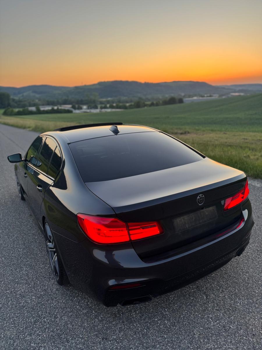 BMW 530d *1.HAND *M-SPORTPAKET *LED *SCHIEBEDACH  