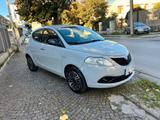 Lancia Ypsilon 1.2 69 CV 5 porte GPL Ecochic Gol - Lancia Ypsilon mit Schiebedach