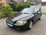 Volvo V70 D5 AUT., Leder, AHK, *TÜV NEU* - gebrauchte Volvo V70 aus dem Jahr 2005