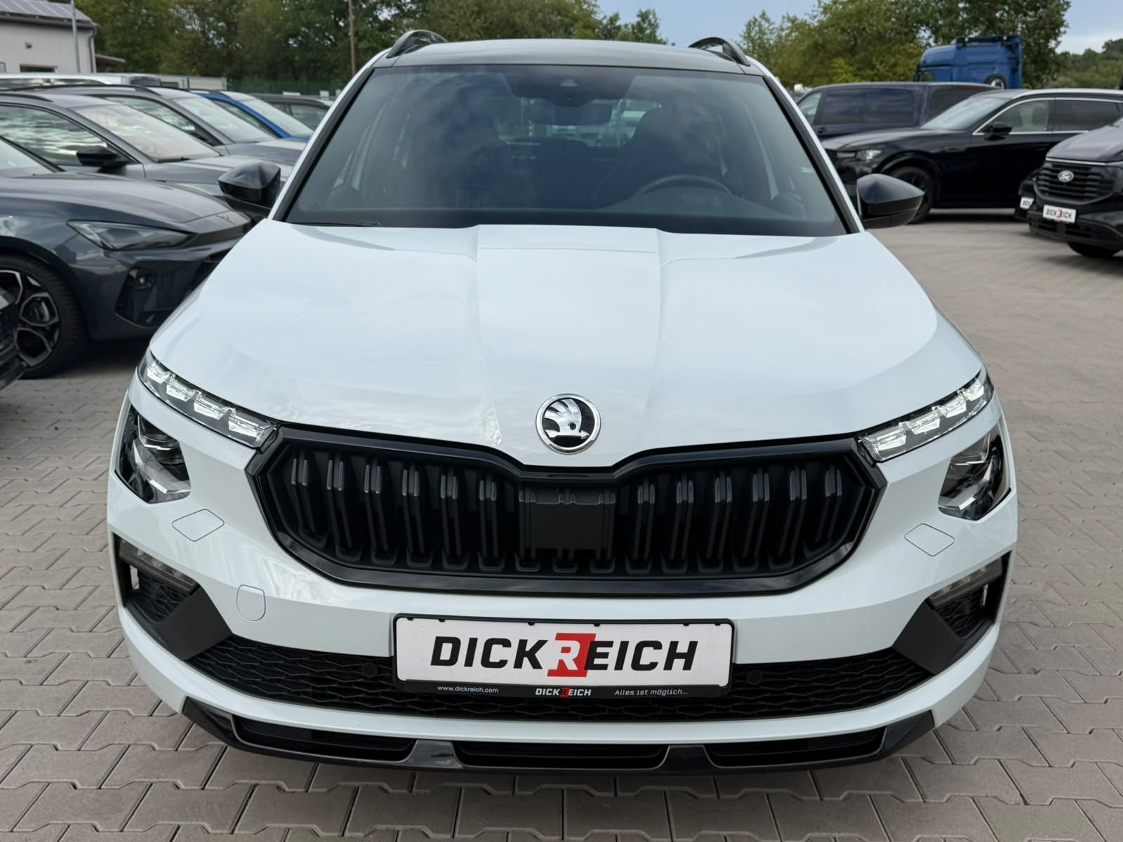 Fahrzeugabbildung SKODA Kamiq 1.5 TSI DSG Monte Carlo PANO*MATRIX*5J.GAR