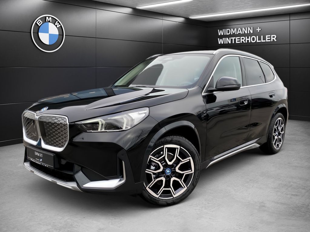 BMW iX1