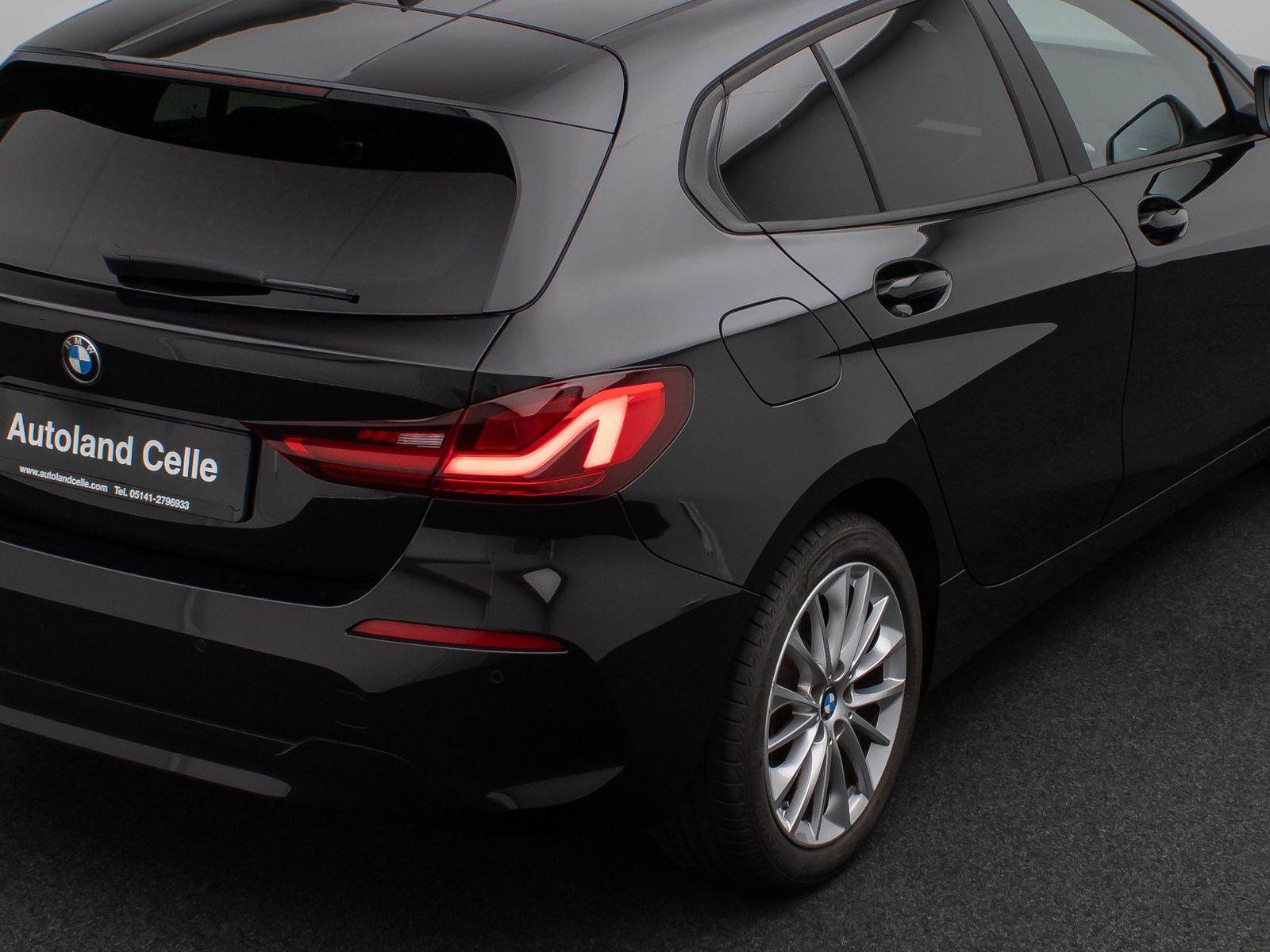 Fahrzeugabbildung BMW 118i DAB CockPitProf LED PDC Geschwindigkeitsreg