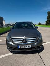 BMW Mercedes B180 2012 80.000 KM Automatic - BMW: 180