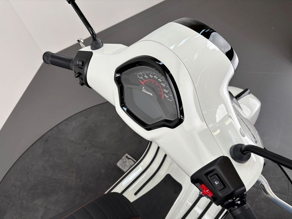 Fahrzeugabbildung Vespa GTS 310 SuperSport E5+ *NEUFAHRZEUG