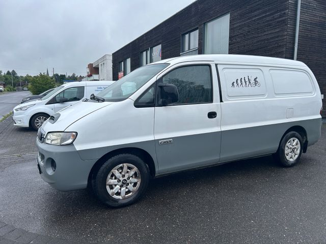 Fahrzeugabbildung Hyundai H-1 Kasten L2/H1 AHK  HU 01/28