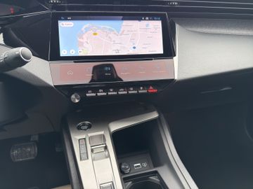 Peugeot 408 Allure Business 1.2 145 360+Kam.+KeyLess