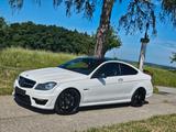 Mercedes-Benz C 63 AMG Coupé Autom. AMG - Mercedes-Benz C 63 AMG aus 2012